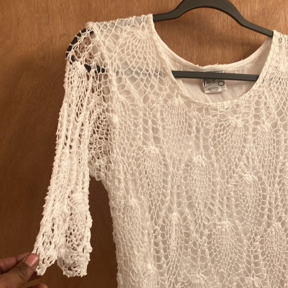 French Gear white crochet short sleeve top woman’s size small - Picture 3 of 6